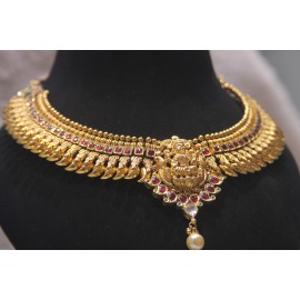 Lakshmi kundan necklace